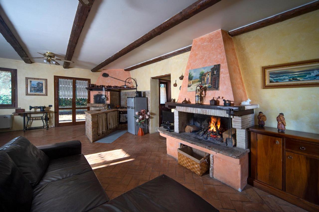 Katia Loreti Holiday home Capodacqua (Foligno)